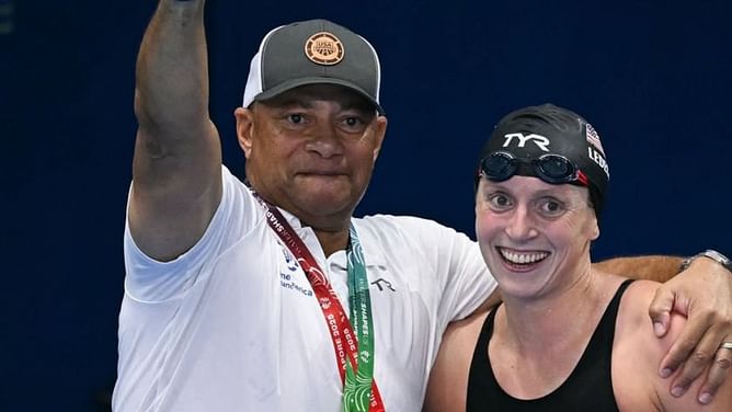 Ariarne Titmus, Summer McIntosh, Michael Phelps and other swimmers react as Katie Ledecky concludes historic campaign at World Championships