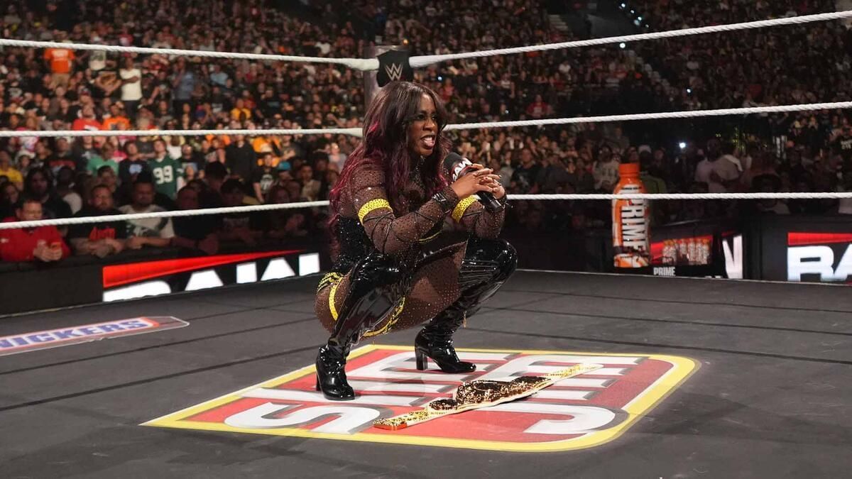 Naomi on RAW (Pictures courtesy: WWE.com)
