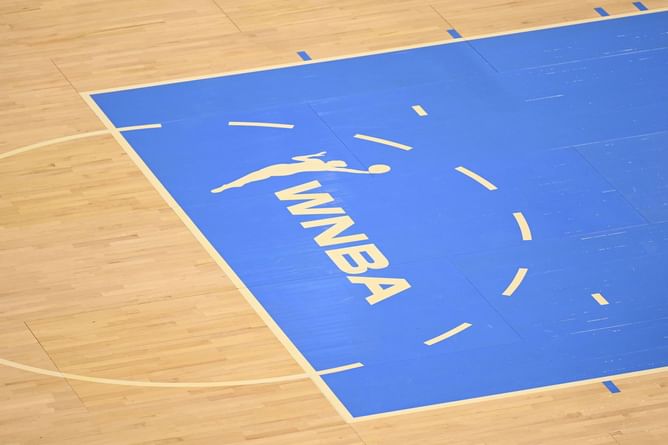"Getting old and unfunny and now it’s annoying": WNBA fans frustrated as purple d*ldo hits the court during Sky-Dream despite recent arrests