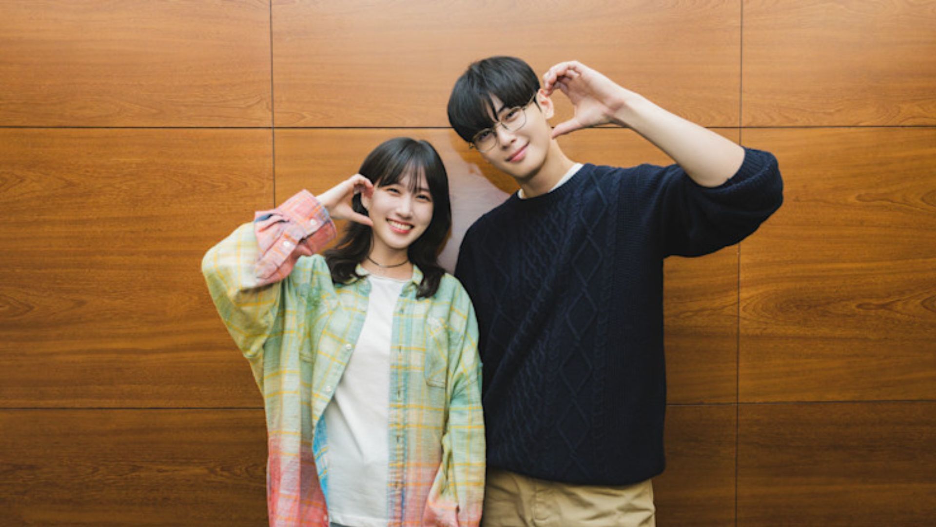 Park Eun-bin and Cha Eun-woo at the table reading session of The WONDERfools (Image via Netflix)
