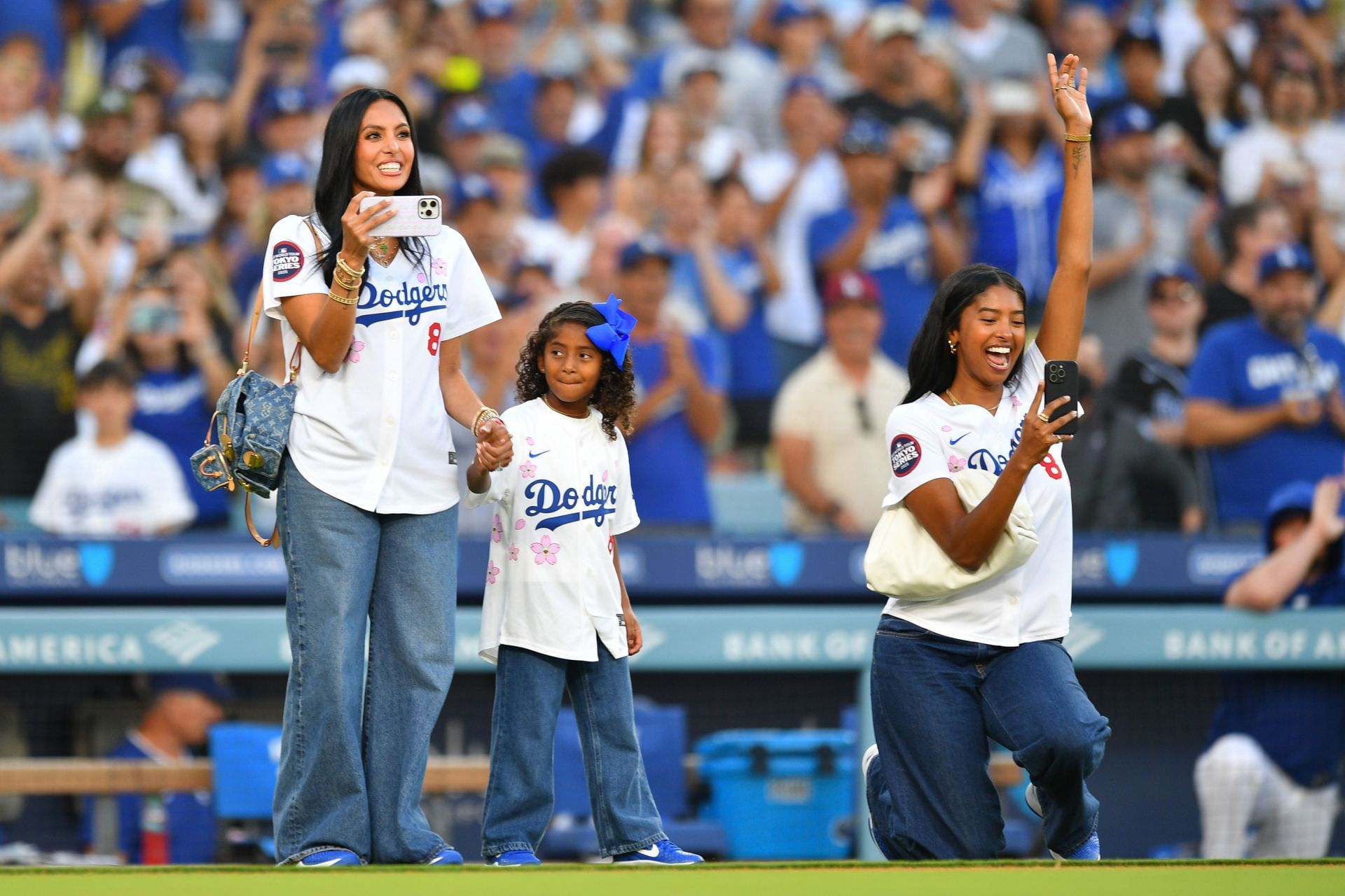 The Bryant Family at the LA Dodgers game last week. (Photo: GETTY)
