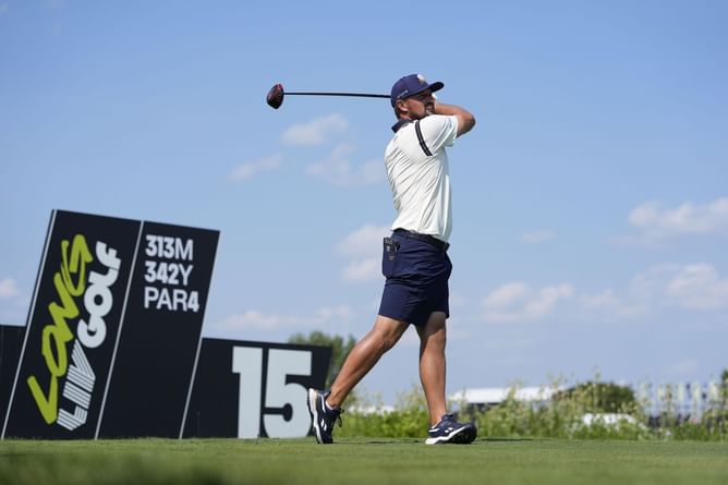 Who is leading the LIV Golf Chicago after Round 2? Leaderboard explored