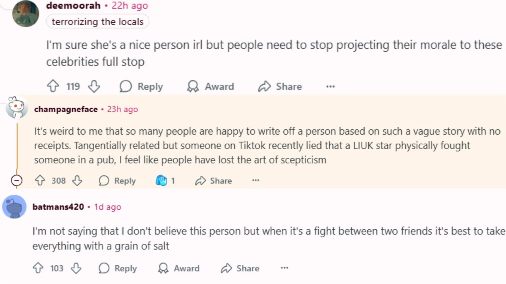 Fans defend Hunter and call out her alleged friend for a lack of context. (Image via Reddit)