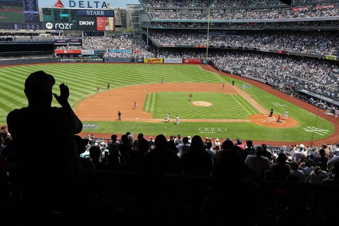 5 teams drawing the biggest crowds in 2025 MLB season ft. Yankees at third