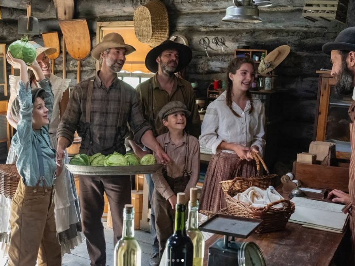 Hanna-Riggs family on Back to the Frontier (Image via Instagram/@joer1ggs)