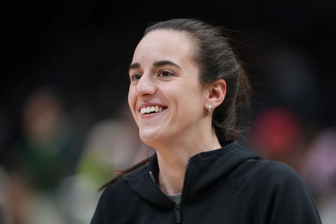Caitlin Clark Injury Update: Stephanie White hints at Fever star's availability for WNBA playoffs amid ongoing rehab