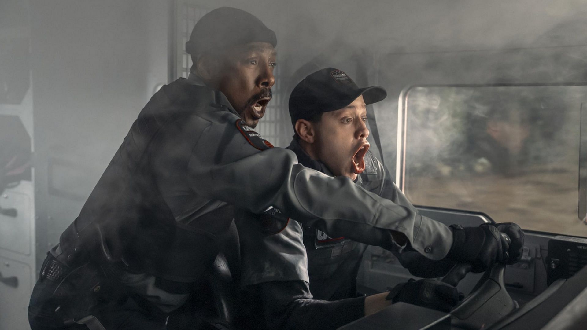 Pete Davidson and Eddie Murphy react to a high-speed emergency in The Pickup (2025).