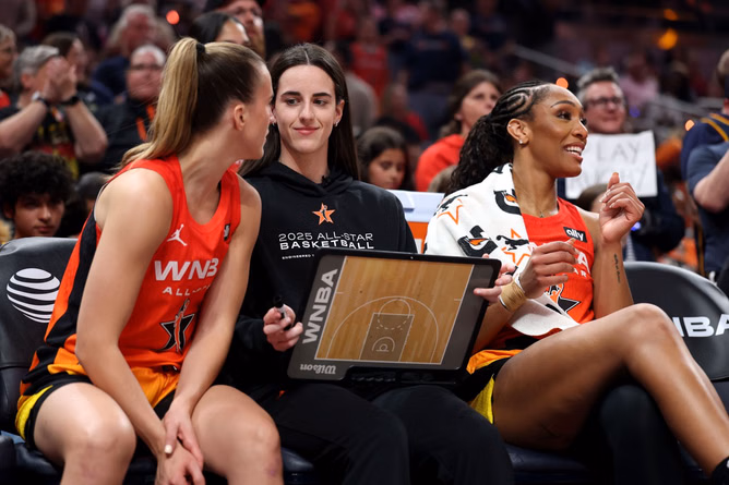 Sabrina Ionescu shuts down fan’s wild “lesbian” claim with 5 words