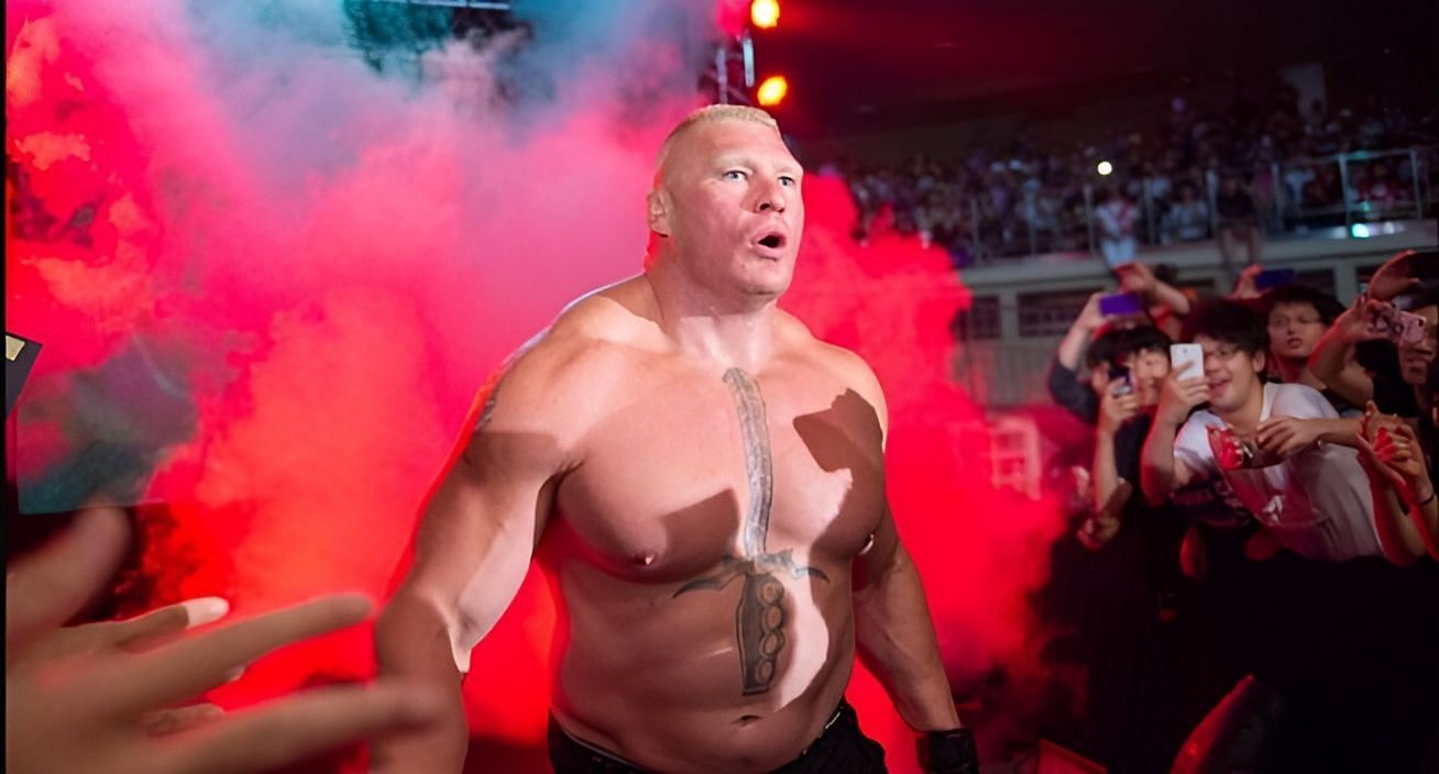 Brock Lesnar makes his way to the ring. (Image credits: WWE.com) 