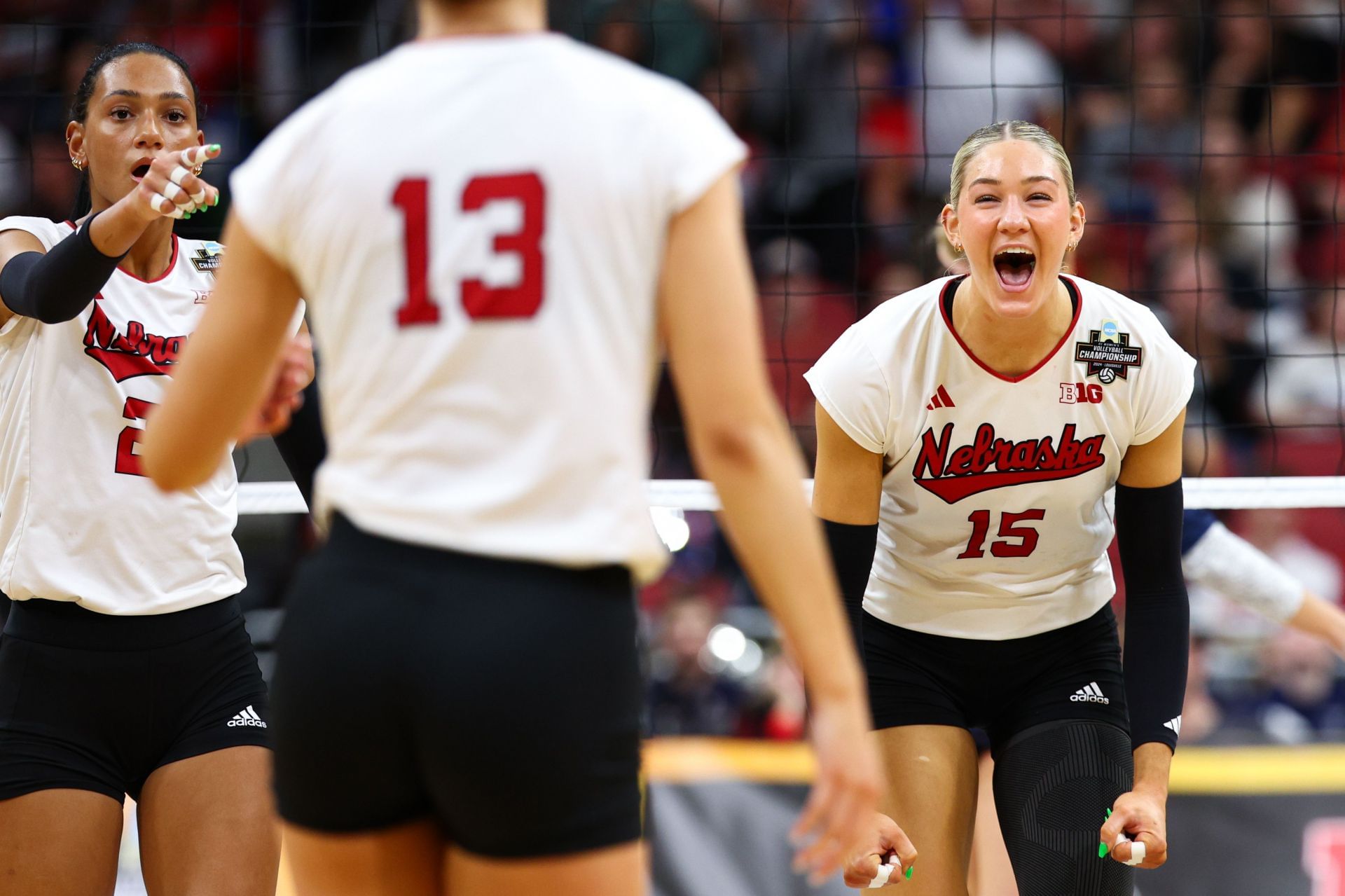 “Those are the girls that you watch and you look up to” - Andi Jackson describes Nebraska Volleyball alumni match as ‘full circle’ moment
