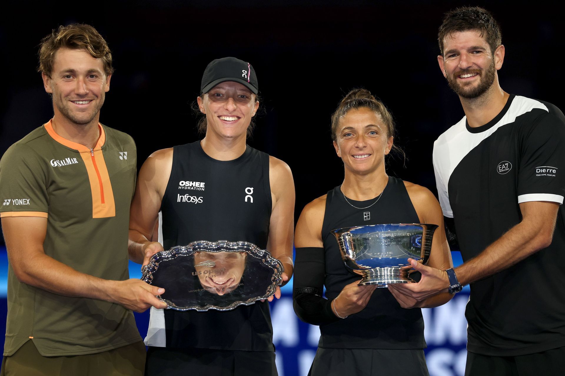 From left to right: Casper Ruud, Iga Swiatek, Sara Errani and Andrea Vavassori after the conclusion of the 2025 US Open mixed doubles competition (Source: Getty)