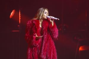 “Beach vacation we all need” - Fans excited as Perrie Edwards announces new album, ‘Perrie’