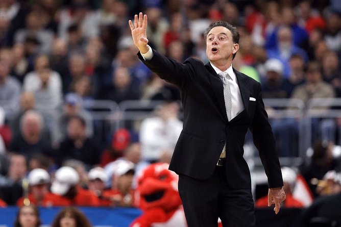 "He's lifted a standard": College hoops analyst explains how Rick Pitino changed the scenery at St. John's with his resources & impact