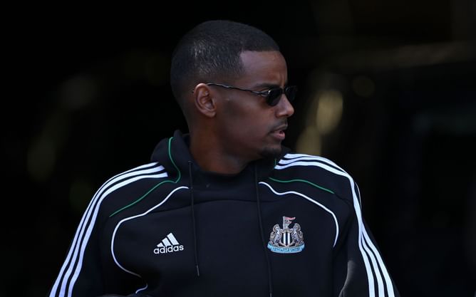 Liverpool target Alexander Isak's stance on future following talks with Newcastle management comes to light: Reports