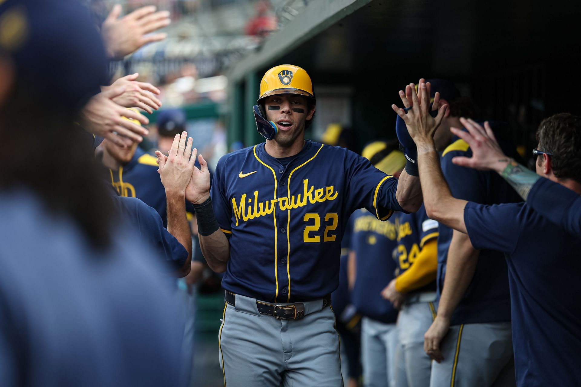 Ex-Yankees coach spotlights Christian Yelich's major unsung role in Brewers' success: "That rubs off on younger guys"