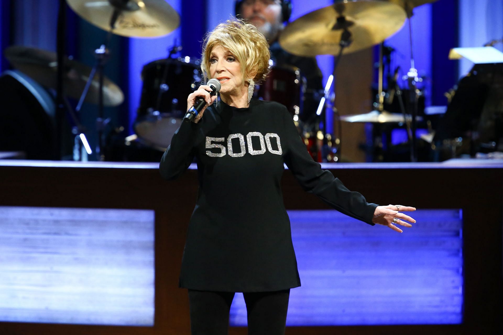 Grammy winner Jeannie Seely, known for “Can I Sleep in Your Arms,” dies at 85