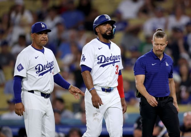 “Dave Roberts messed up” - MLB analysts call out Dodgers manager following blunt criticism of Teoscar Hernandez’s costly blunder