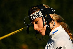 Former IndyCar driver Sophia Floersch flexes her toned physique in latest gym selfie with a 3-word update