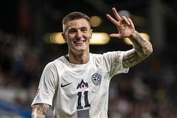 "He is another type of player for certain games" - Pundit asks Manchester United star to stay and fight for place even if club signs Benjamin Sesko