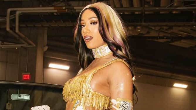 Top WWE Star Sends a Message to Mercedes Mone