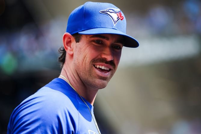 WATCH: Top 5 MLB plays of August 23, ft. Bubba Chandler, Shane Bieber, and others