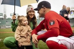 Dodgers’ Kike Hernandez drop 3-words celebratory message to announce second baby with wife, Mariana