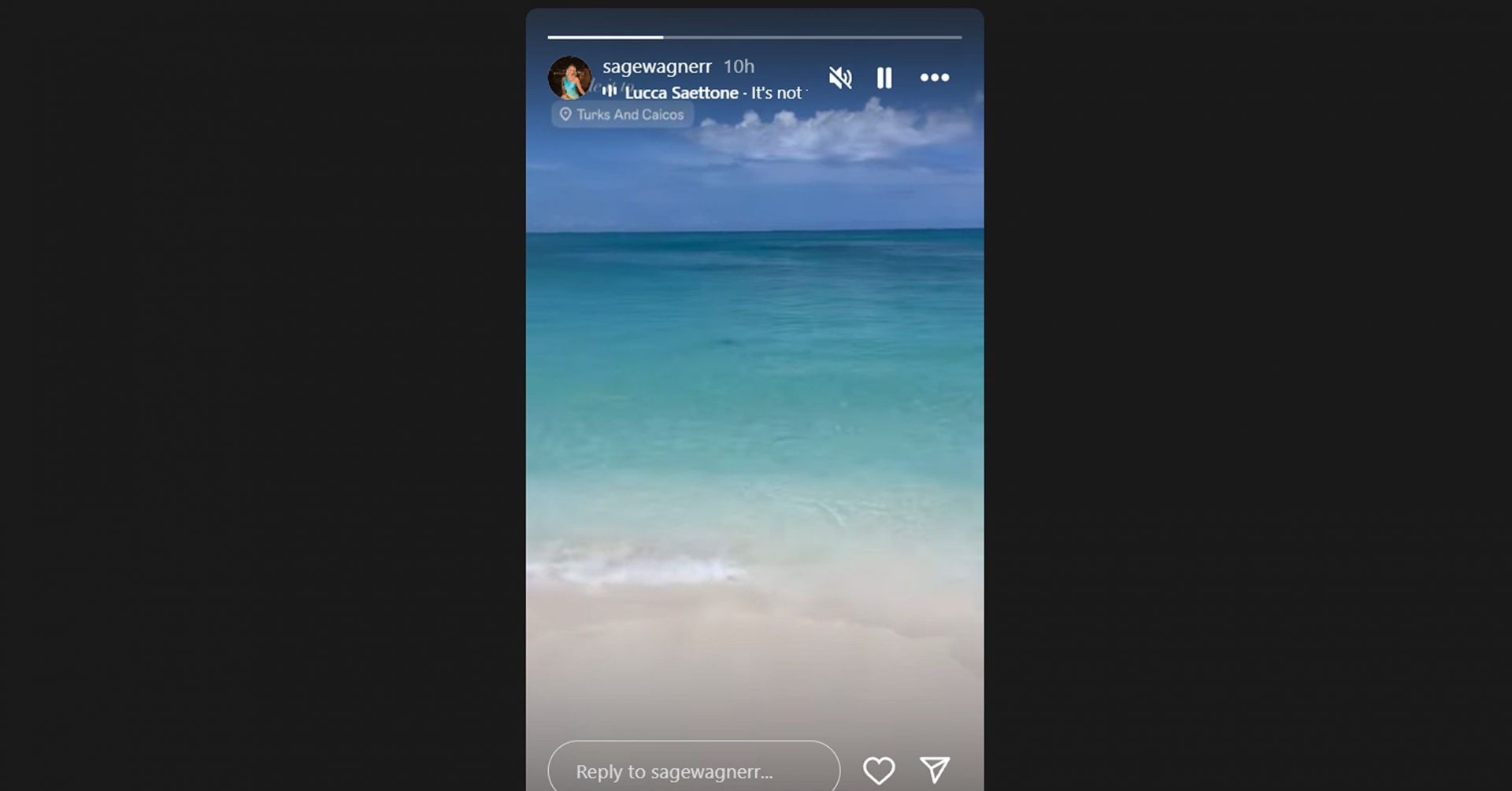 Mason Taylor&rsquo;s GF Sage Warner enjoys holidays in Turks and Caicos while Jets TE trains/@sagewagnerr