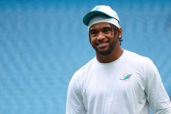 “Is he concussed” "Start Quinn Ewers": NFL fans react as Tua Tagovailoa takes back-to-back sacks in Dolphins vs. Jaguars preseason game