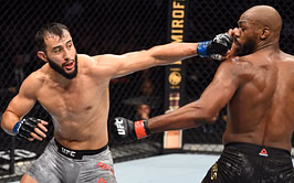 Dominick Reyes recalls countering Jon Jones' eye-poke tactics during fight, outlines strategy to beat 'Bones'