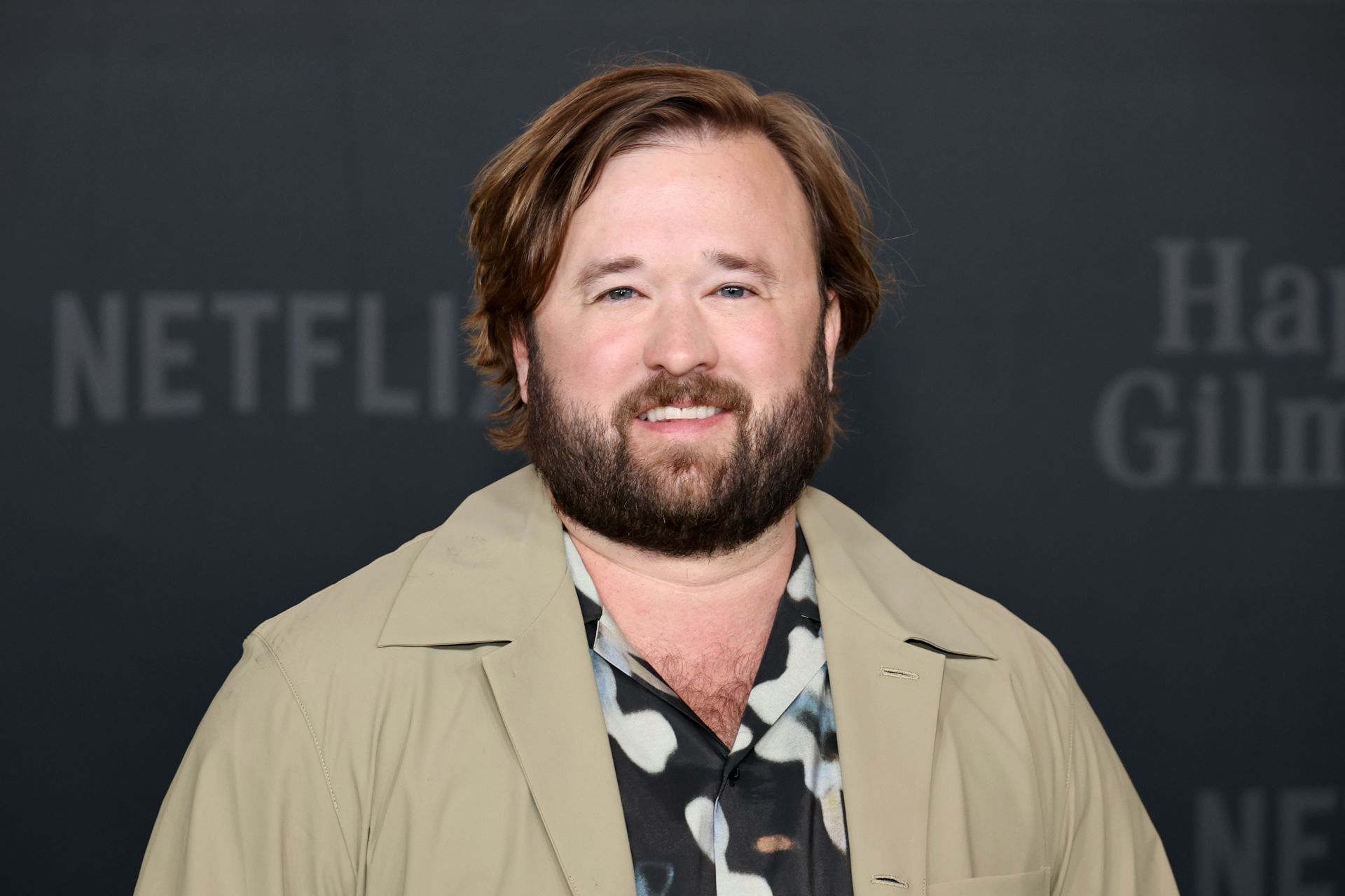 Haley Joel Osment stars as the Kansas City Scalper in Wednesday season 2 (Image via Getty)