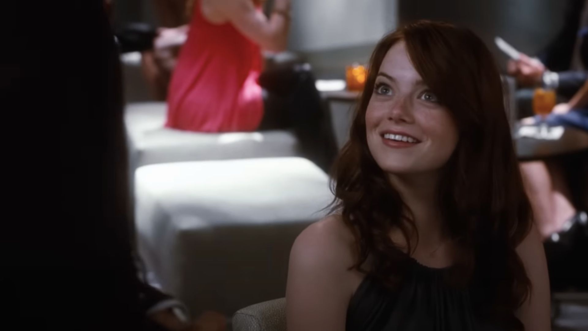 Stone plays Gosling&#039;s love interest (Image via YouTube/ Warner Bros.)