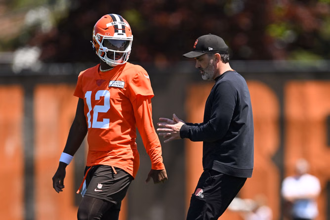 Colin Cowherd boldly picks side as Browns HC Kevin Stefanski faces heavy backlash for pulling Shedeur Sanders in last preseason game vs. Rams