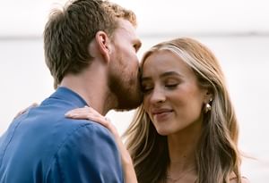Connor McDavid’s wife Lauren Kyle drops two-word reaction to beau's shirtless Instagram post