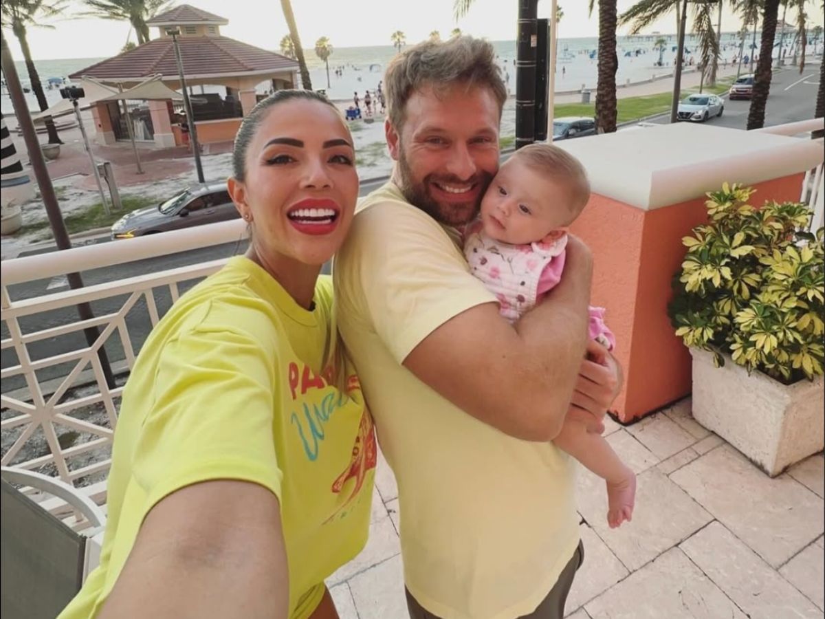 Jasmine and Matt with their daughter (Image via Instagram/@jasminepanama)