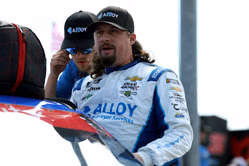 NASCAR star Josh Williams returns to Xfinity Series with Optum sponsors