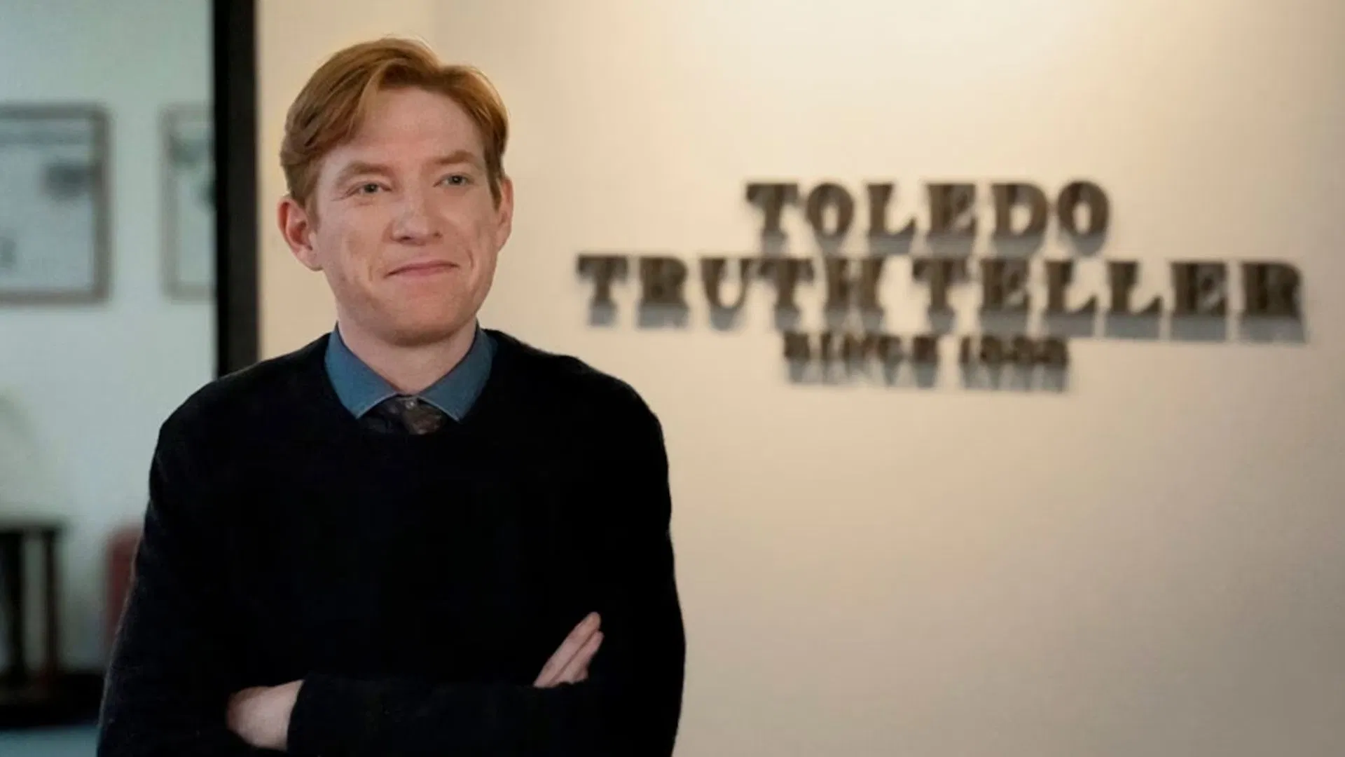 Domnhall Gleeson stars as Ned Sampson in The Paper (Image via Peacock)