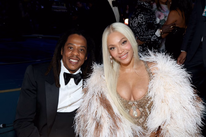 "Or they’re fleeing the country" - Internet reacts to Beyonce and Jay-Z reportedly planning to relocate from L.A. to the UK amid wildfire threat