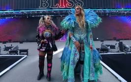 [WATCH] Awkward moment during the entrance of Charlotte Flair & Alexa Bliss at SummerSlam 2025