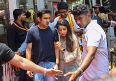 Gautam Gambhir offers prayers at Shri Mahakaleshwar Jyotirlinga Temple in Ujjain ahead of Asia Cup 2025 [Watch]