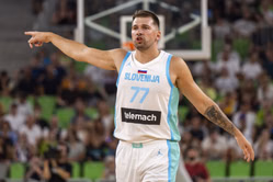 "Stunned the lakers allowing this": Fans erupt as colossal Luka Doncic injury update becomes official after massive scare