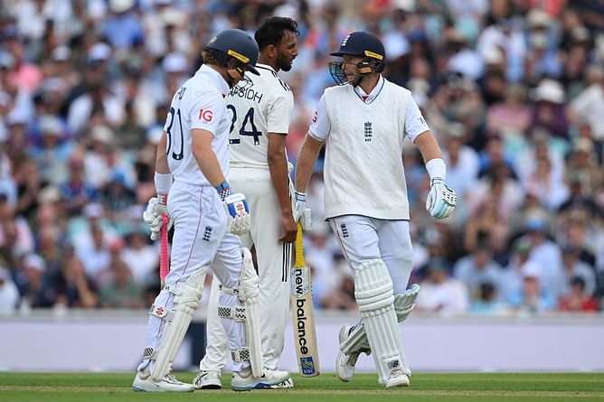 "You'll have to ask DK for the inside scoop" - Aussie legend makes cheeky remark on Joe Root's unexpected outburst at The Oval
