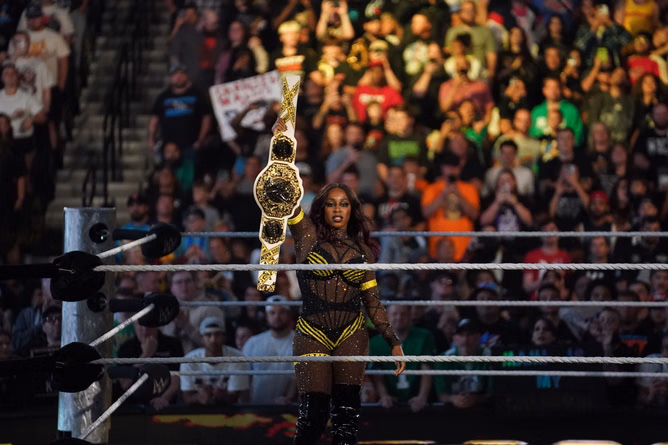 Naomi's former tag team partner to return following her pregnancy and replace her on RAW? Potential explored