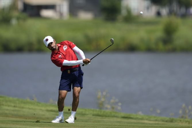 2025 LIV Golf Chicago Round 2 tee times and pairings explored
