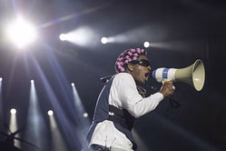 "They invited him thinking he would bring Rihanna" - Internet reacts to A$AP Rocky's mic being reportedly cut off during his Lollapalooza set