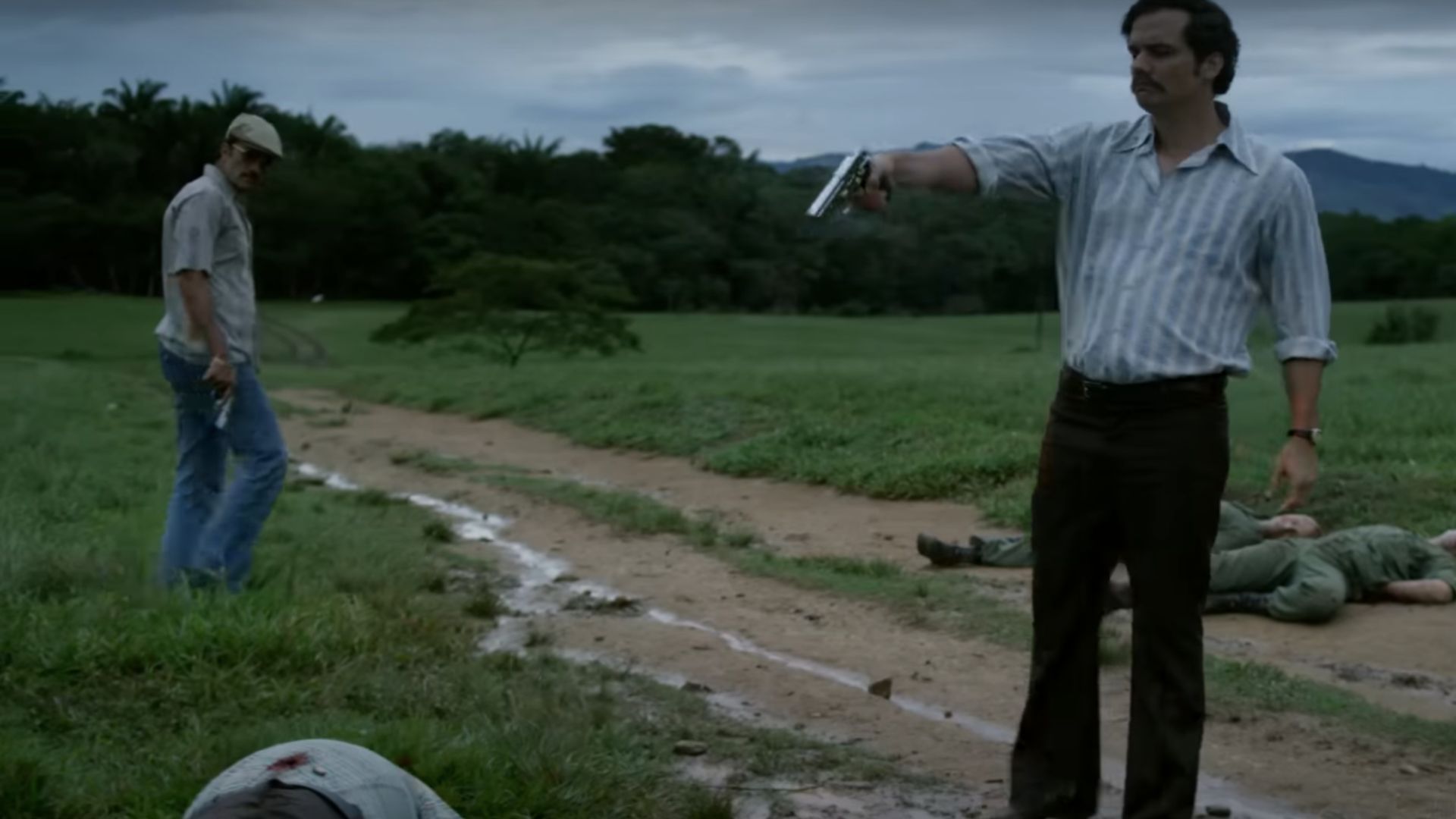 Escobar&#039;s ruthlessness peaked in S2 E4 (Image via YouTube/Netflix)