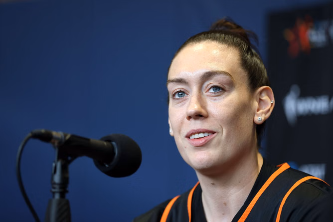 "All these post players going down": Sandy Brondello frustrated as $78,831 key contributor joins Breanna Stewart on injury list