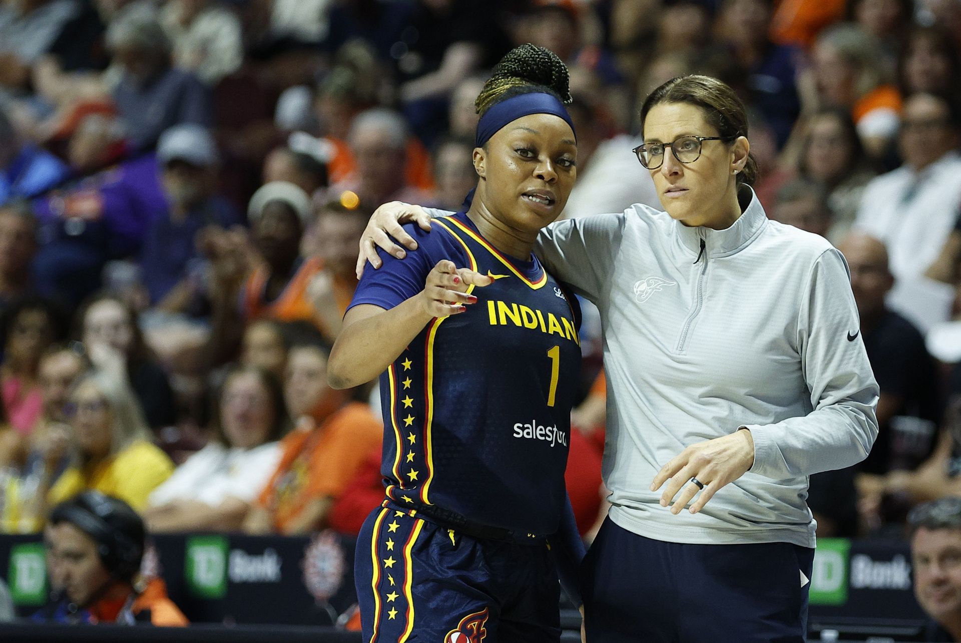WNBA: AUG 17 Indiana Fever at Connecticut Sun - Source: Getty