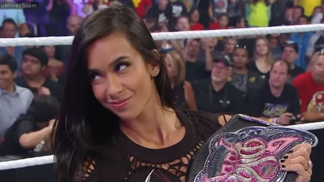 5 signs AJ Lee is returning to WWE on SmackDown