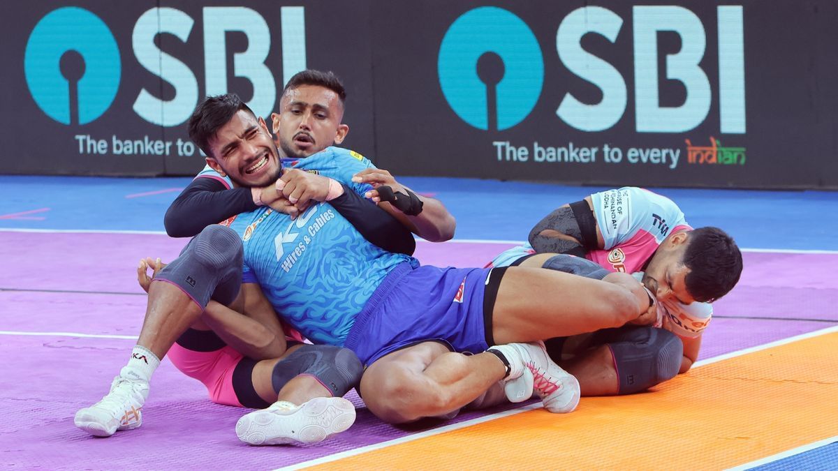 Devank Dalal in action against Jaipur Pink Panthers (Image: Pro Kabaddi)