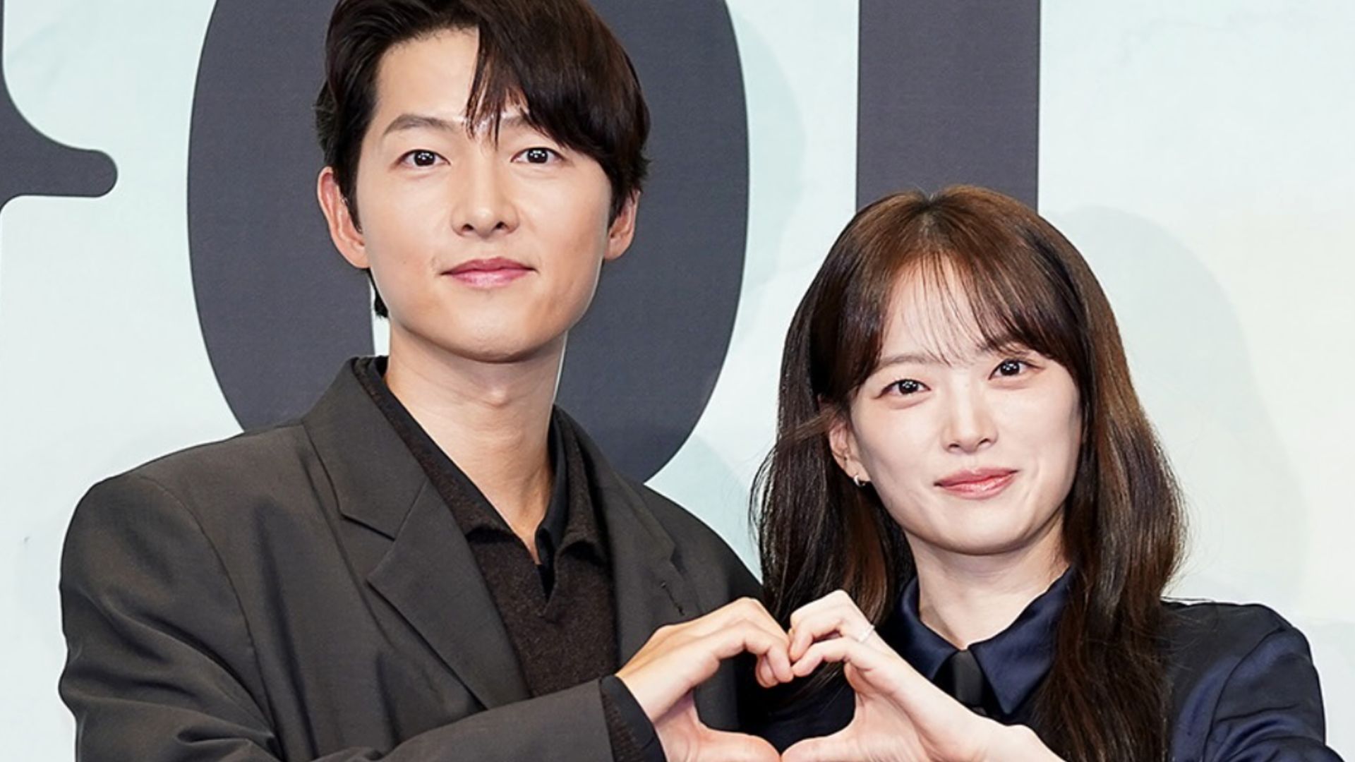 Song Joong-ki and Chun Woo-hee (Image via Instagram/@jtbcdrama)